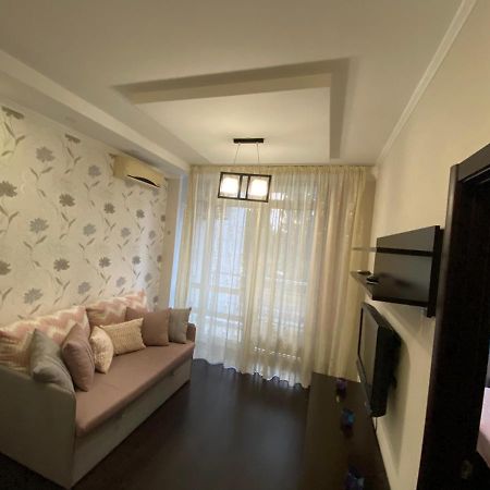 Ferienwohnung Апартементи На Французькому Бульвару Odessa Exterior foto